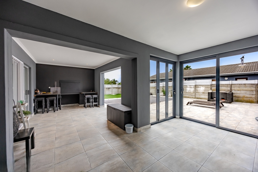 4 Bedroom Property for Sale in Milnerton Ridge Western Cape